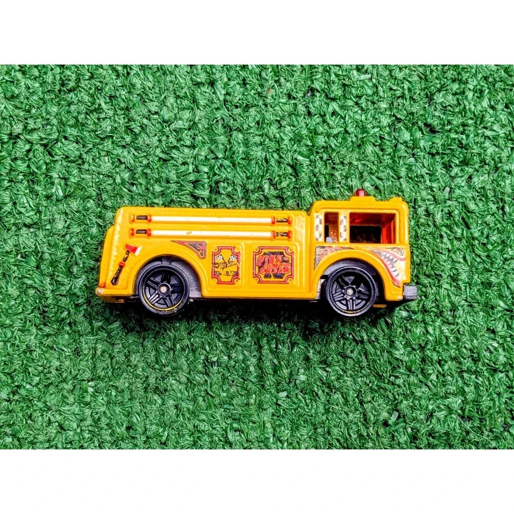 1976 Design Ed. Mattel Hot Wheels Yellow Fire Eater Engine Truck 1186MJ,1,NL Toy